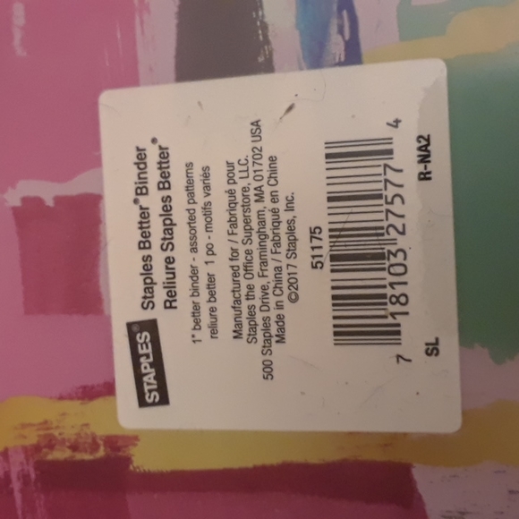 Green or Pink Pack of 3 - 1 inch staples binder. 275 sheets. Multi color & Green - Picture 5 of 5